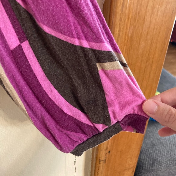 Brown and pink patterned 3/4 sleeve top, stretchy, boho, guc, boho revival - Picture 5 of 7